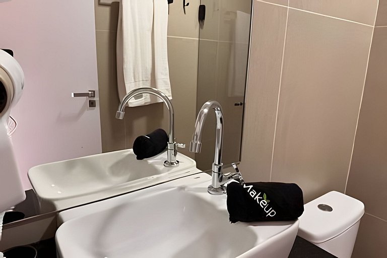 Suporte VIP: TOPstudio no Centro c/Piscina Jacuzzi