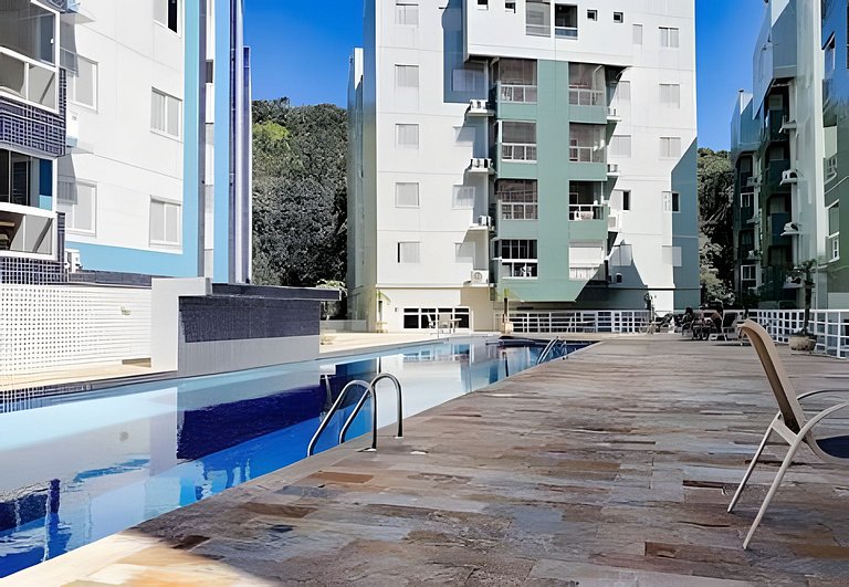 Apto com Lazer de Resort na Praia Grande