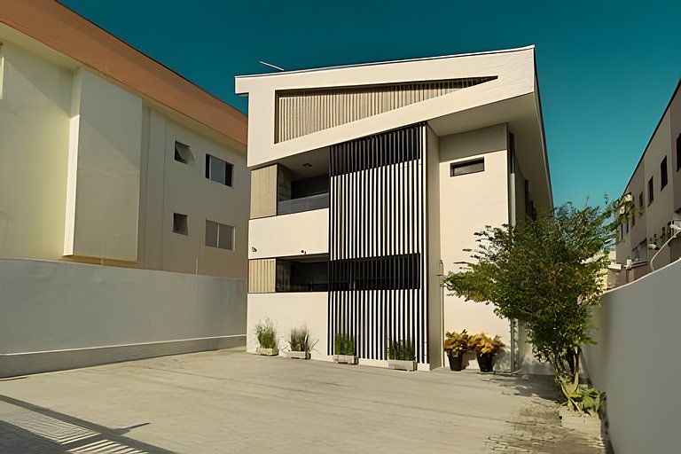 Loft Inesquecível Hidro Privativa a Passos do Mar