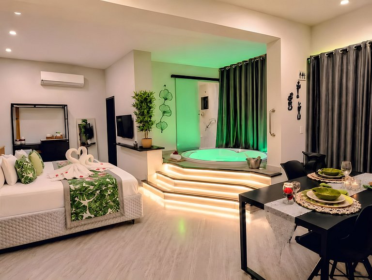 Loft Romântico com Hidro Aquecida a Passos do Mar