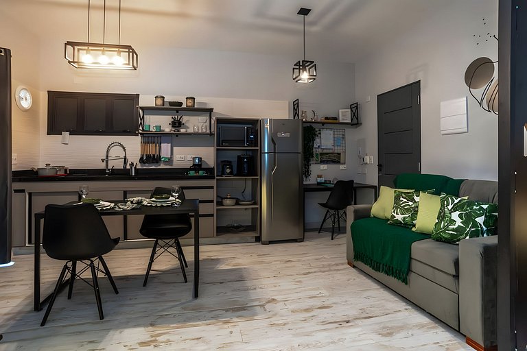 Loft Romântico com Hidro Aquecida a Passos do Mar