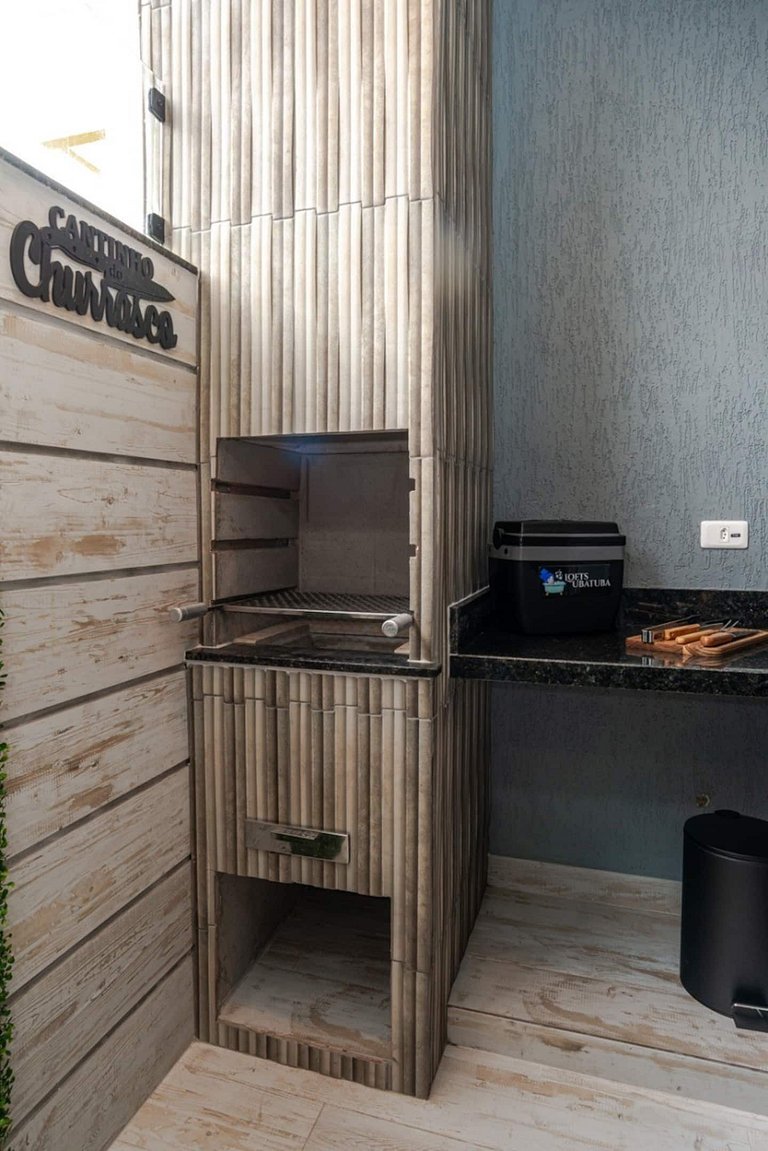 Loft Romântico com Hidro Aquecida a Passos do Mar