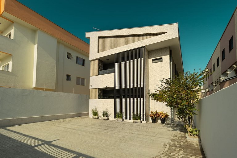 Loft Romântico com Hidro Aquecida a Passos do Mar