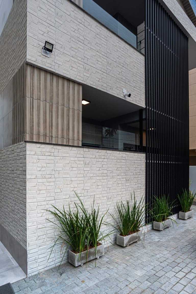 Loft Romântico com Hidro Aquecida a Passos do Mar