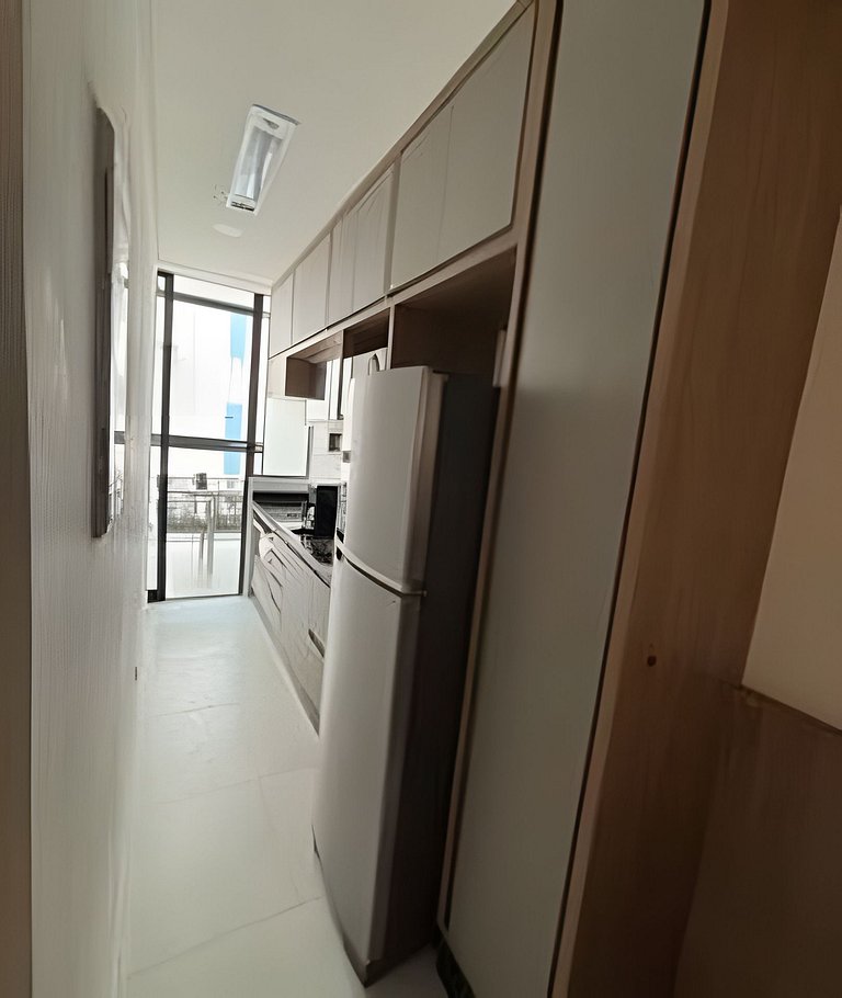 Studio moderno a 2 quadras da Praia Grande